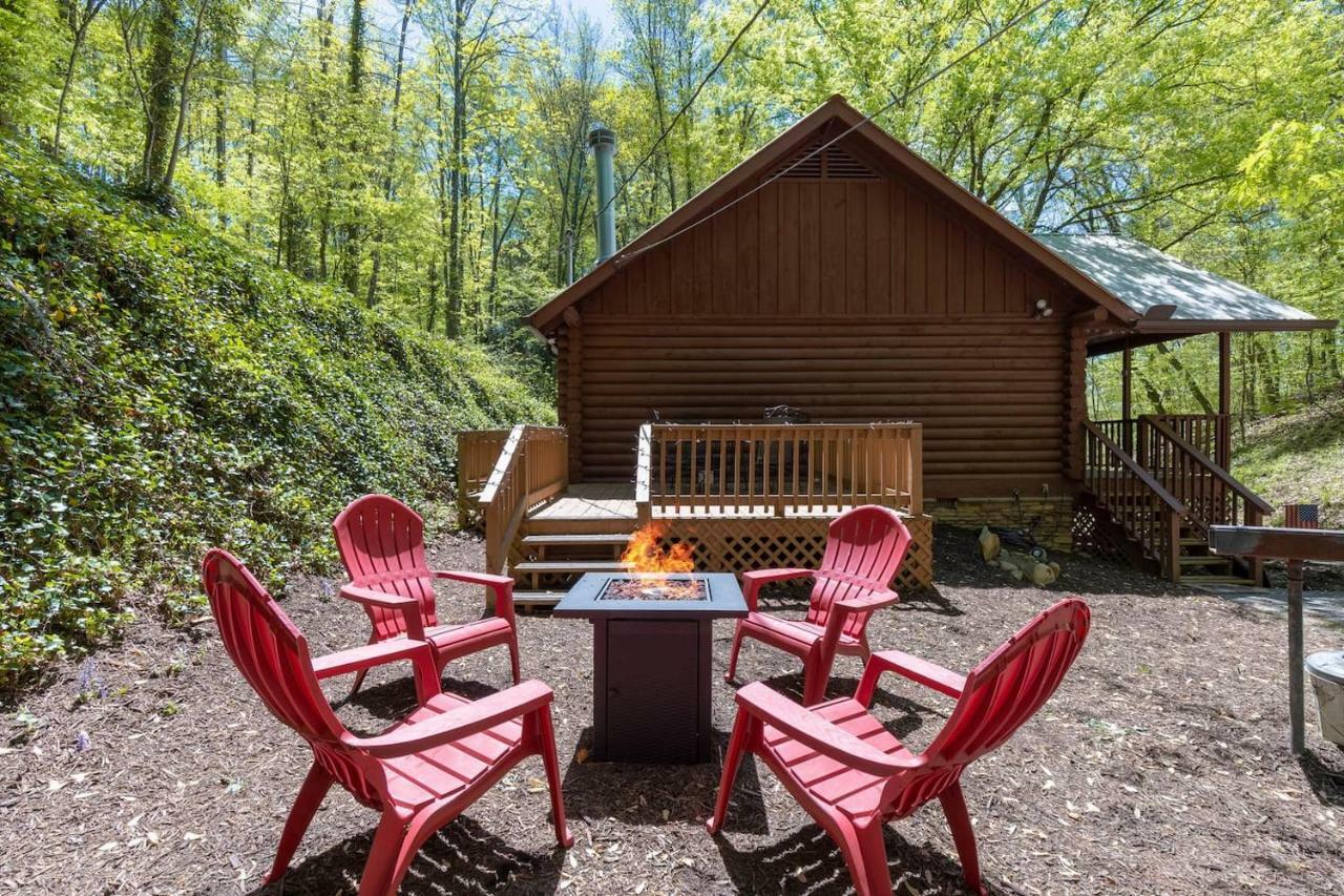 Log Cabin! 1Mile From The Action! Private Lane! Hot Tub! Pool Table! Villa Pigeon Forge Exterior photo